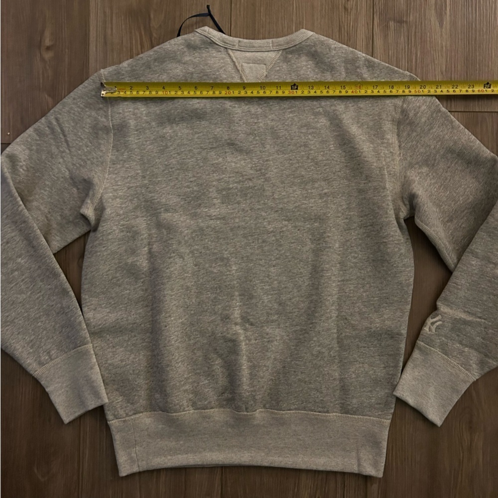 Polo Ralph Lauren | New York Yankees Crewneck Sweatshirt Loft Grey (Small) - Picture 13 of 16